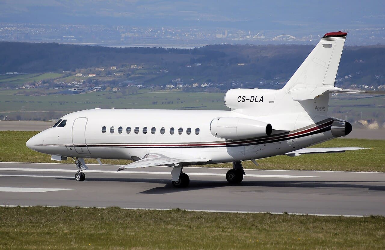 Adrian Pingstone White Dassault Falcon 900B taxiing at Bristol Airport