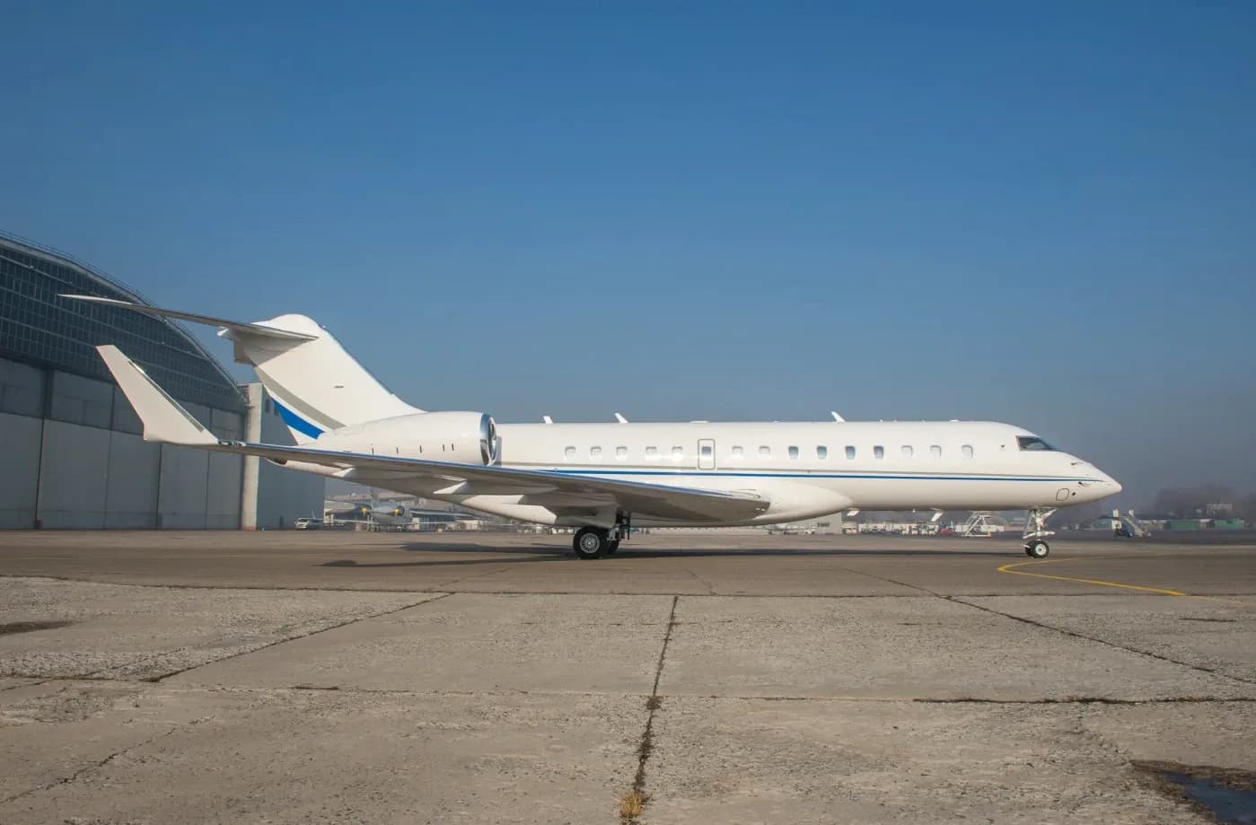 Global 6000 exterior