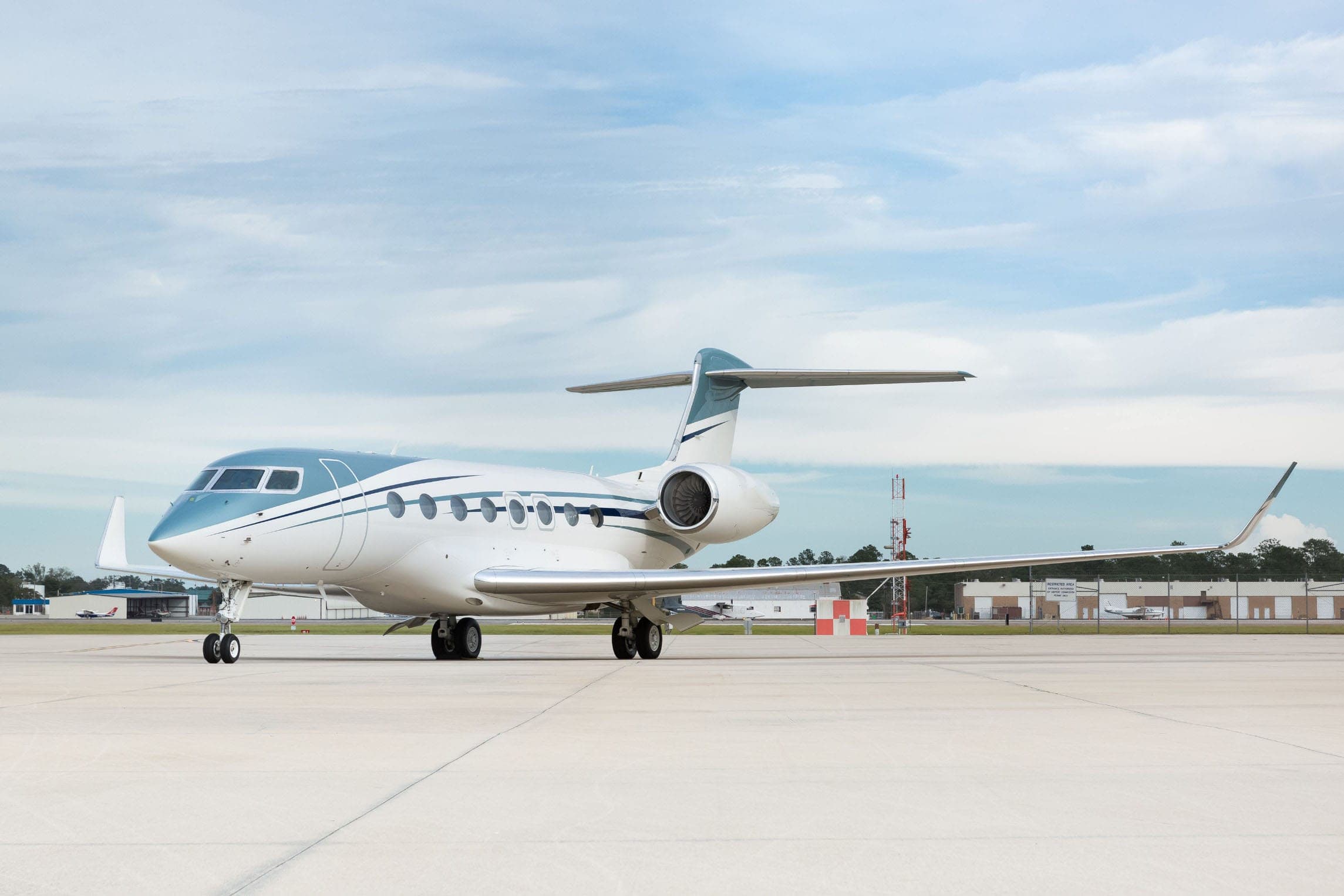 Gulfstream G650 vs. Global 7500: Charter Comparison article image